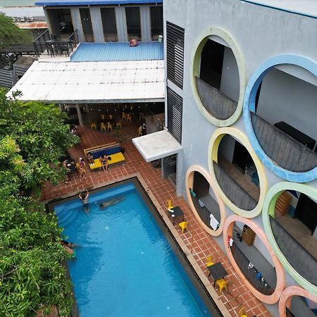 White Rabbit Hostel Siem Reap Eksteriør bilde