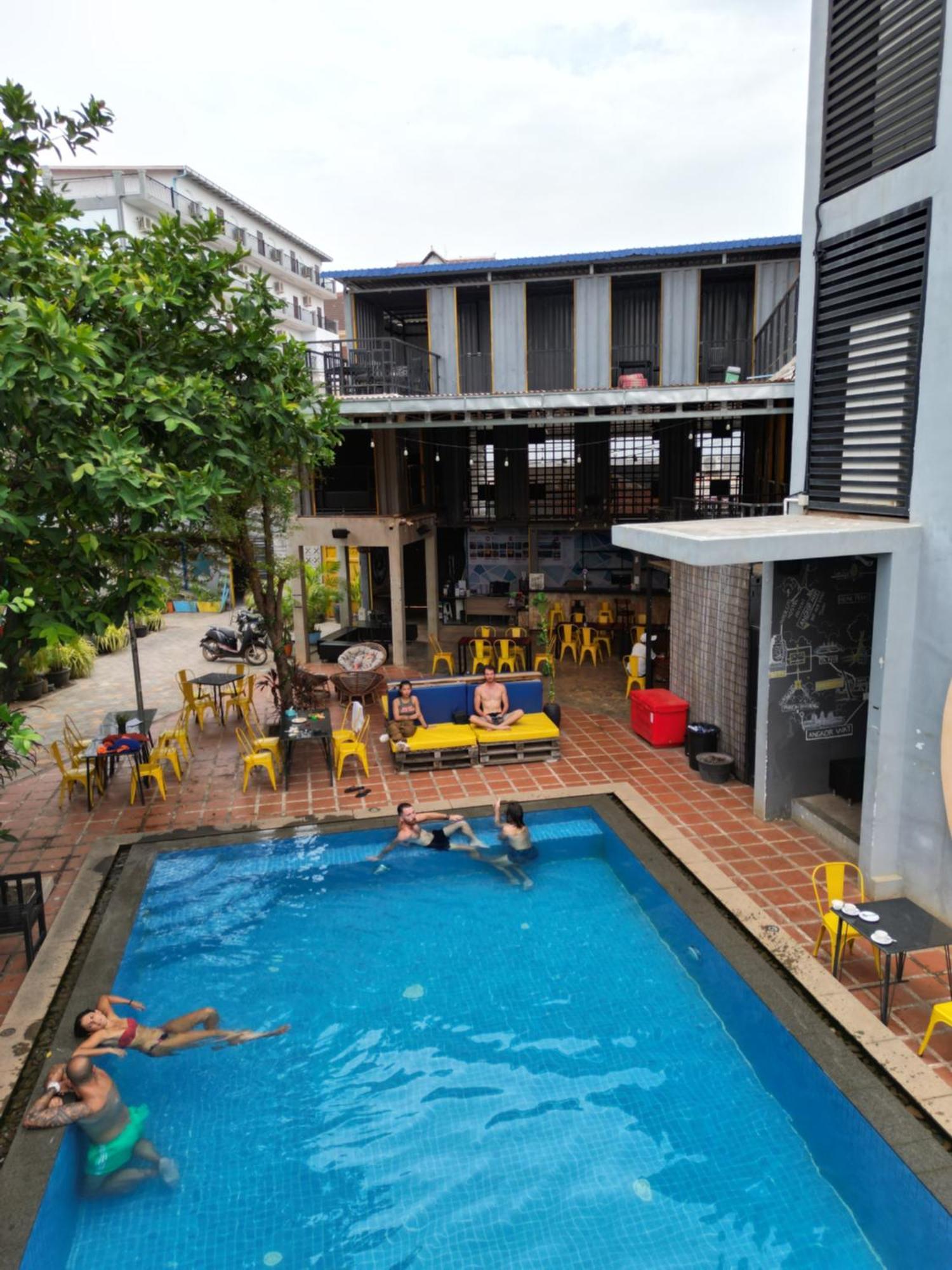 White Rabbit Hostel Siem Reap Eksteriør bilde